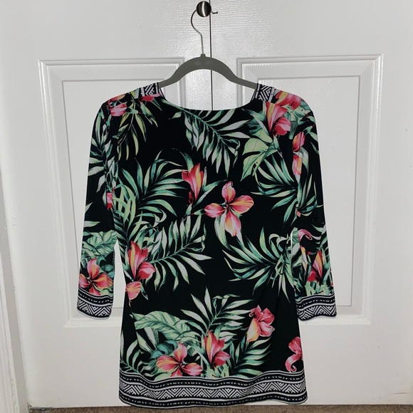 Blouse - Picture 2 of 3